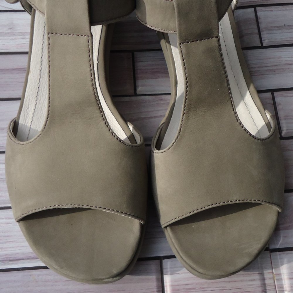 SIZE US 8.5. ARA Luftpolster nubuck leather slingback wedge sandals. - Picture 3 of 16